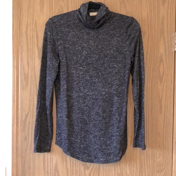 𝅺𝅺⭐️2 FOR $20⭐️ BLEU GREY Cowl neck long sleeve top Small - Picture 5 of 6